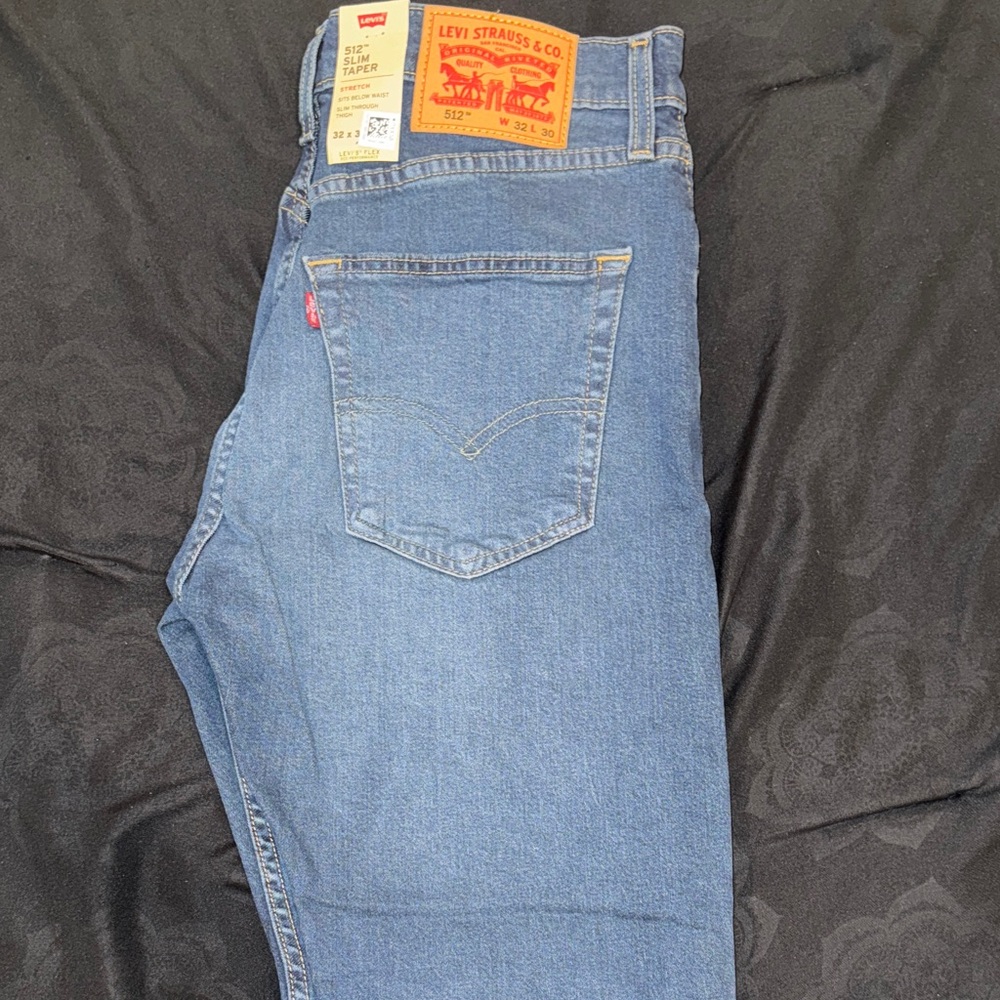 Levi's Classic Relaxed Fit Men's Jeans in Blue